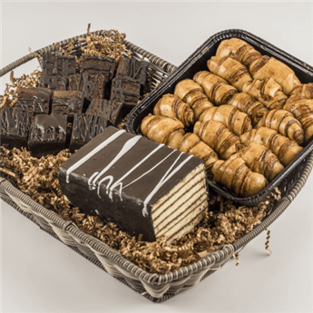 7-Layer Cake Comfort Basket