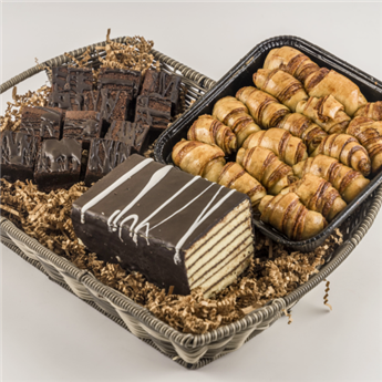 7-Layer Cake Comfort Basket